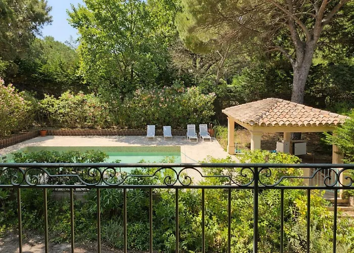 Vue Piscine A 2 Pas De La Appartement *