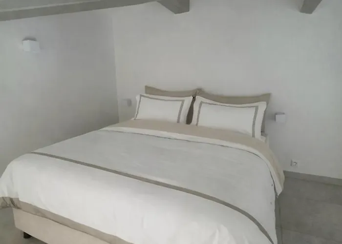 Appartement Vue Piscine A 2 Pas De La