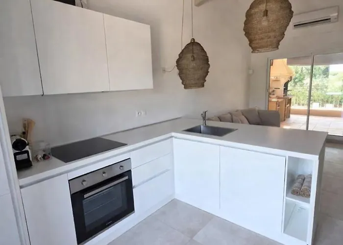 Vue Piscine A 2 Pas De La * Ramatuelle